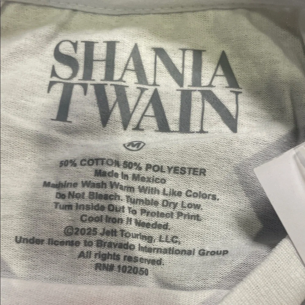 Let’s Go Girls - Shania Twain - White and Pink Graphic T-Shirt - Picture 4 of 4
